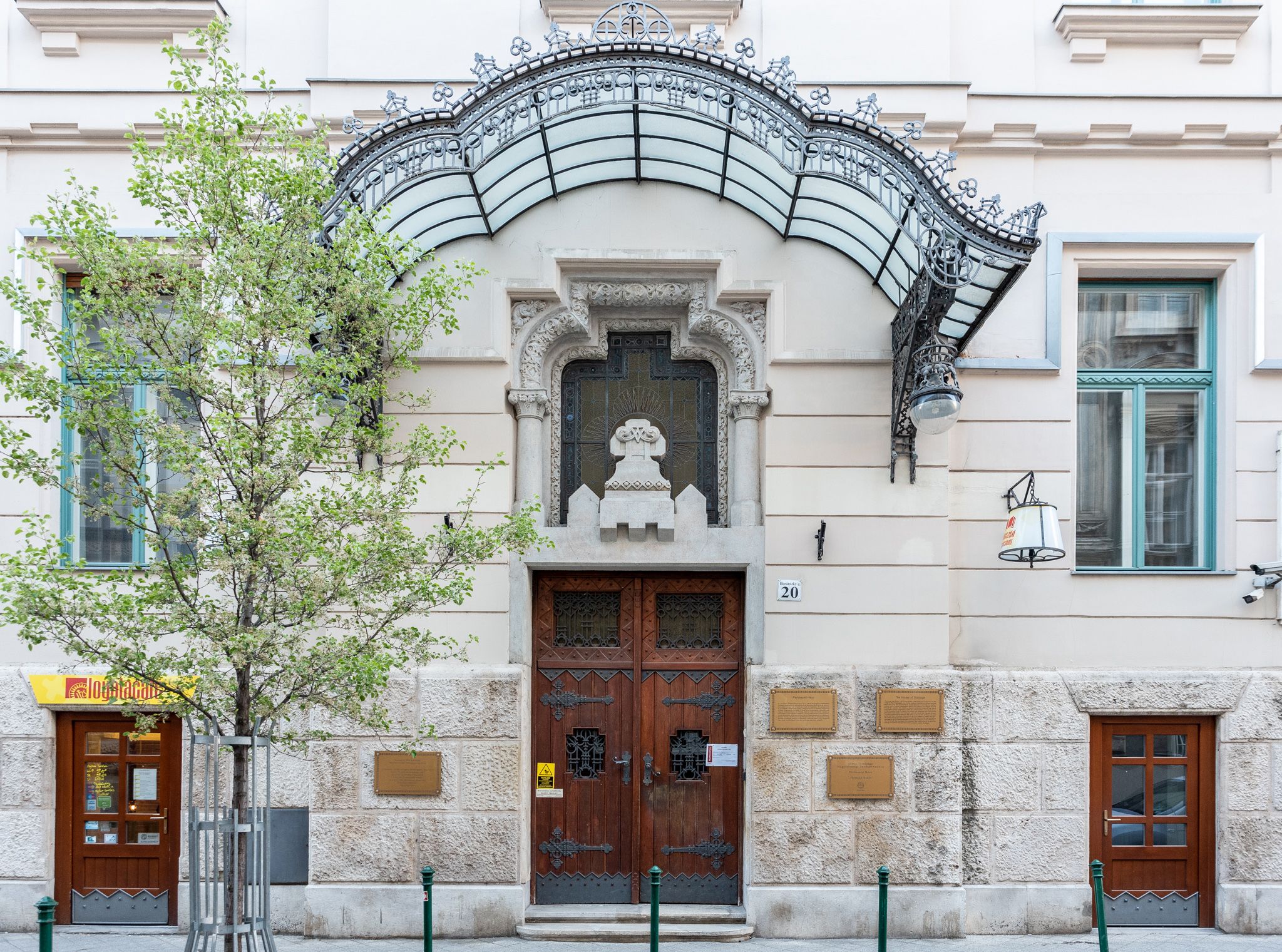 Könyvbemutató a Jezsuita Levéltárban