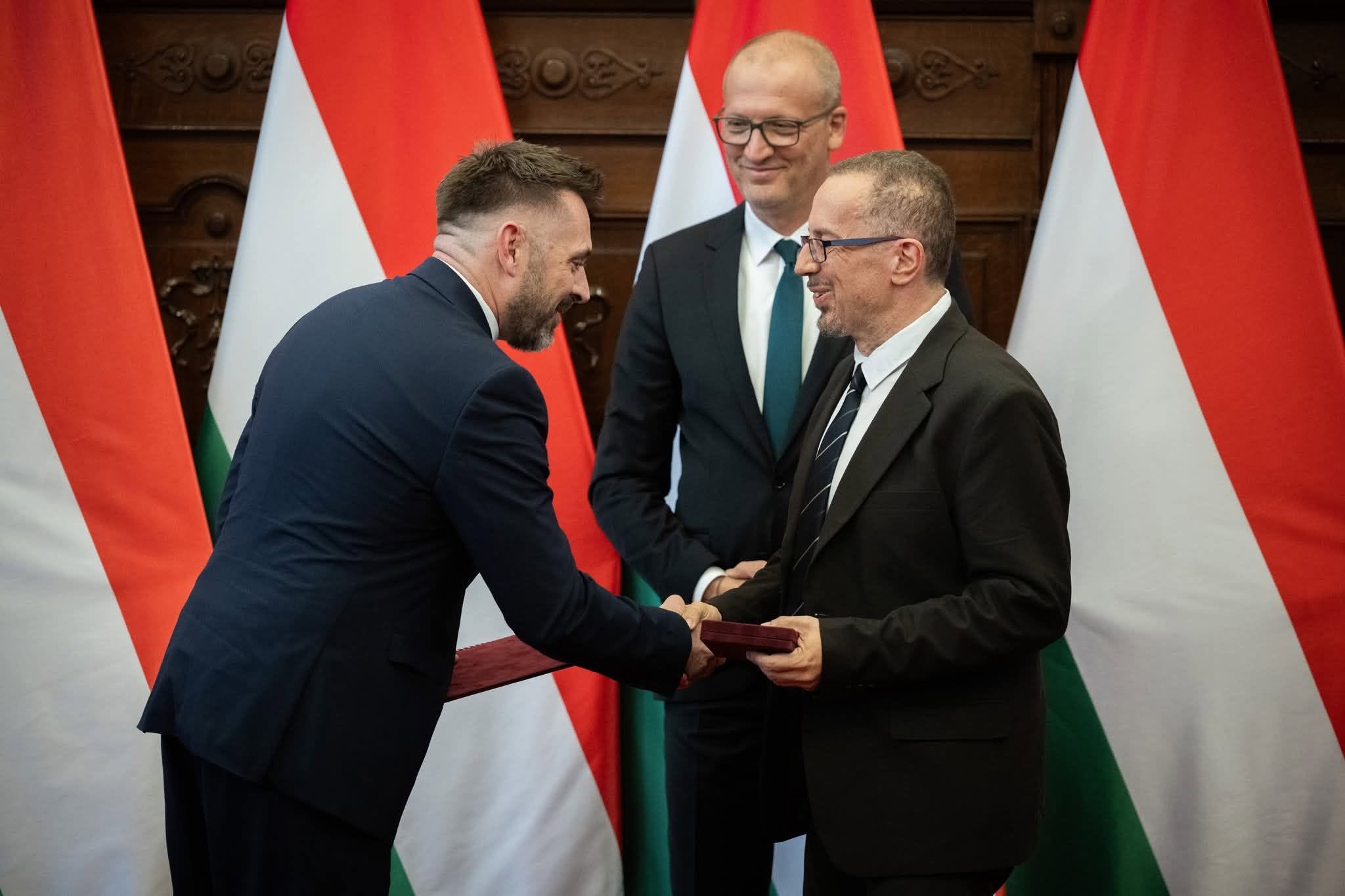 Kenyeres István Pauler Gyula-díjat kapott